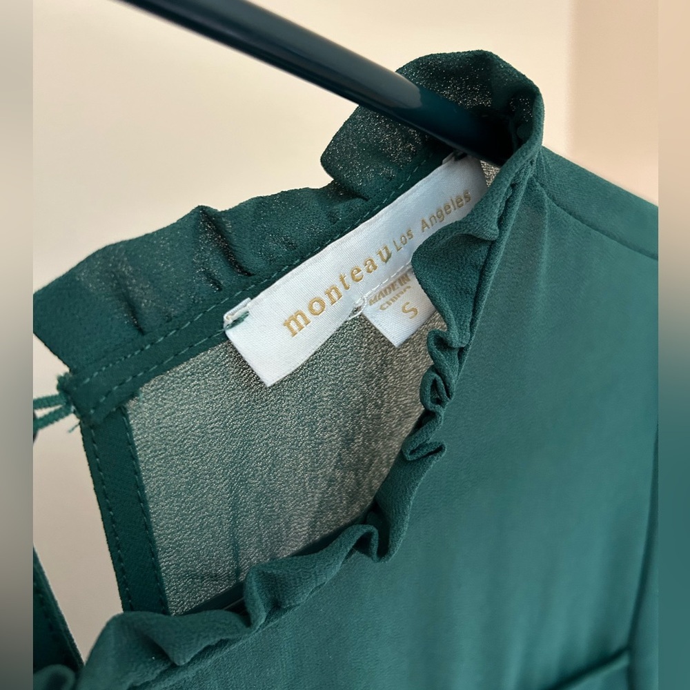 Monteau Los Angeles Emerald Green Blouse | Women S | Ruffle Sleeve Flowy Top - Picture 3 of 9